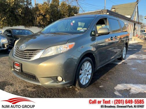 2013 Toyota Sienna XLE
