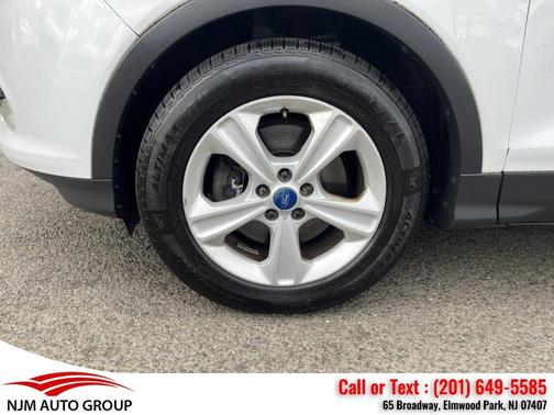 White Platinum Tricoat 2013 Ford Escape SE