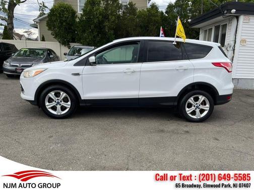 White Platinum Tricoat 2013 Ford Escape SE