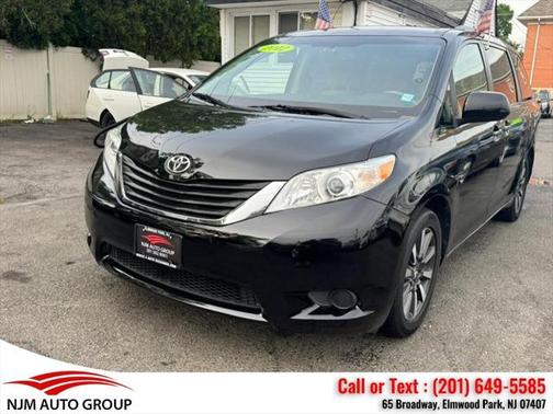 2012 Toyota Sienna LE
