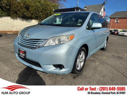 2015 Toyota Sienna LE