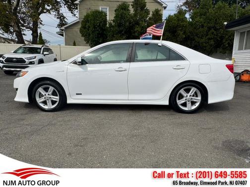 2014 Toyota Camry Hybrid XLE