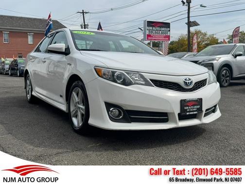2014 Toyota Camry Hybrid XLE