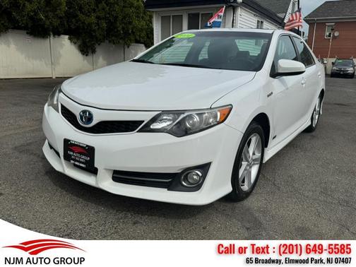 2014 Toyota Camry Hybrid XLE