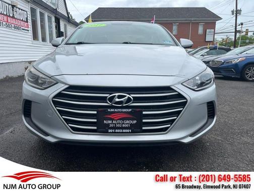 Molten Silver 2017 Hyundai ELANTRA SE