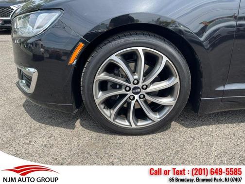 Infinite Black Metallic 2019 Lincoln MKZ Reserve I