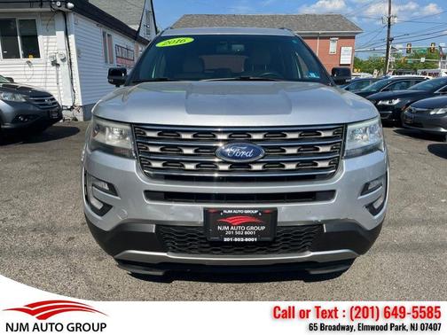 Ingot Silver Metallic 2016 Ford Explorer XLT