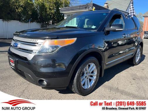 Tuxedo Black Metallic 2013 Ford Explorer XLT
