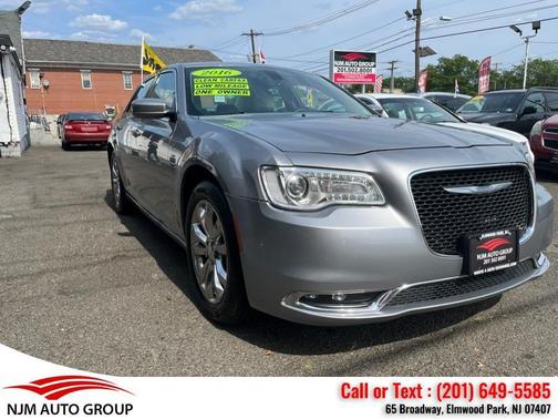 2016 Chrysler 300 Limited