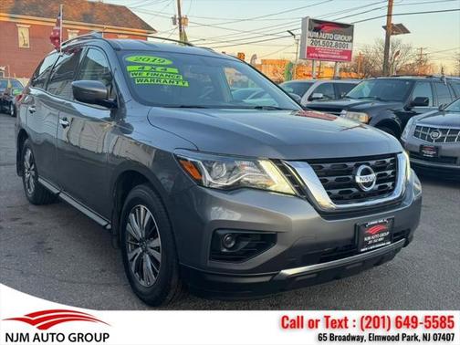2019 Nissan Pathfinder S