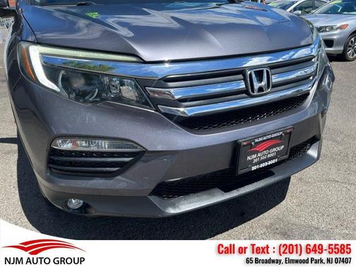 Modern Steel Metallic 2017 Honda Pilot EX-L