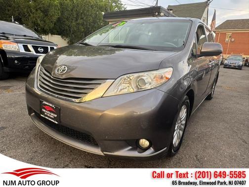 2013 Toyota Sienna XLE