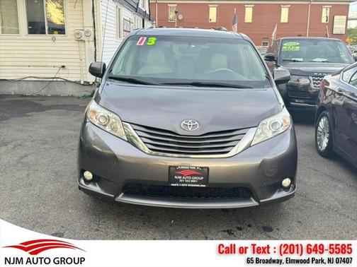 2013 Toyota Sienna XLE