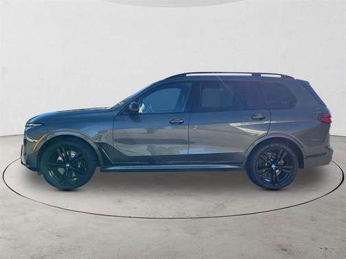 2025 BMW X7 M60i