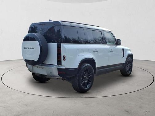 2024 Land Rover Defender 110 P300