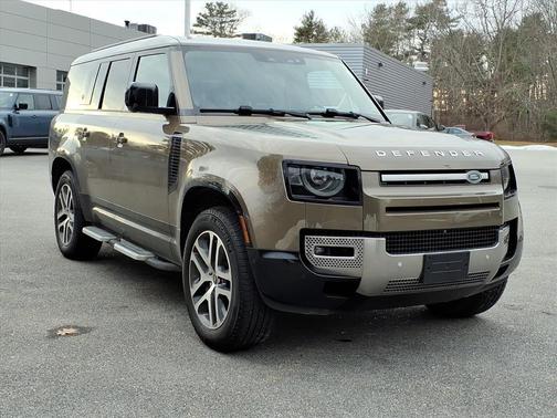 2023 Land Rover Defender 130 SE