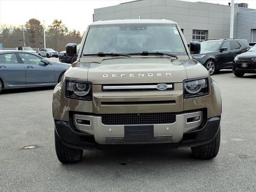 2023 Land Rover Defender 130 SE