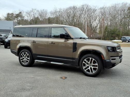 2023 Land Rover Defender 130 SE