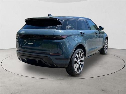2026 Land Rover Range Rover Evoque Dynamic SE