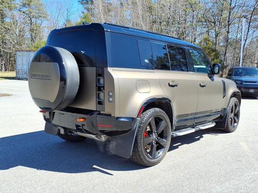 2024 Land Rover Defender 110 P400 X