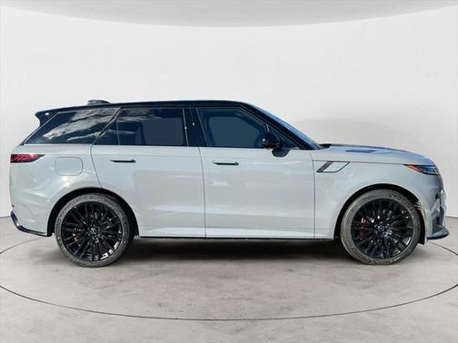 2025 Land Rover Range Rover Sport P635 SV Edition Two
