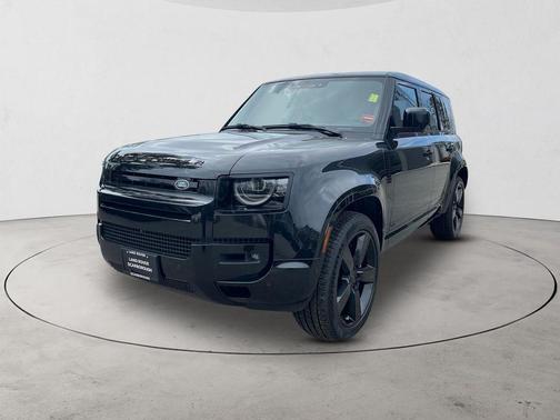 Santorini Black Metallic 2026 Land Rover Defender 110 V8