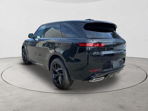 2026 Land Rover Range Rover Sport SE