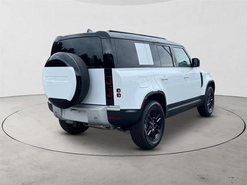 2025 Land Rover Defender 110 P300