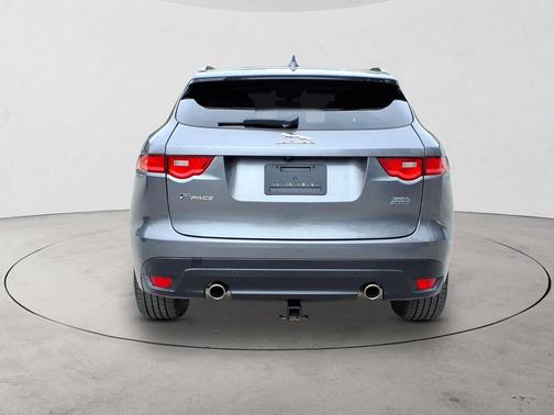 2017 Jaguar F-PACE 35t R-Sport