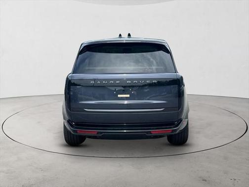 2024 Land Rover Range Rover P530 SE