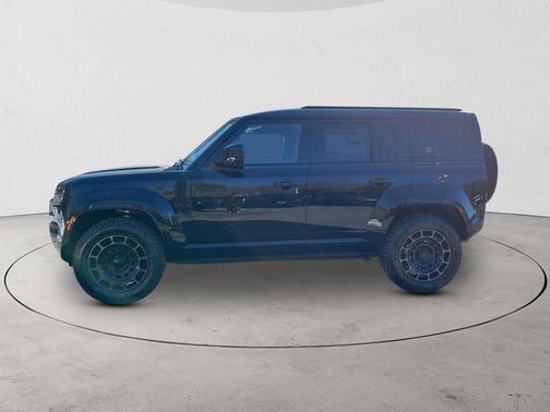 2026 Land Rover Defender 110 V8