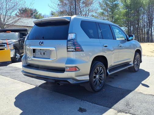 Atomic Silver 2023 Lexus GX 460 Premium