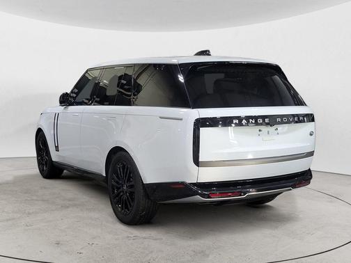 2023 Land Rover Range Rover P530 SE