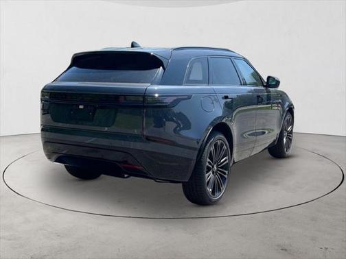2026 Land Rover Range Rover Velar P400 Dynamic SE
