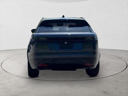 2026 Land Rover Range Rover Velar P400 Dynamic SE