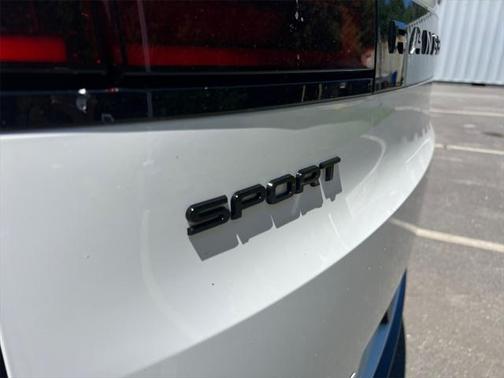 2024 Land Rover Range Rover Sport SE
