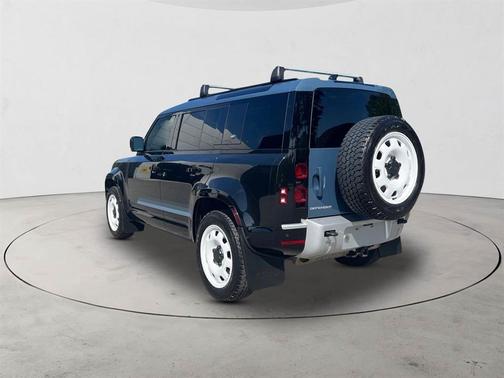 2024 Land Rover Defender 110 P300