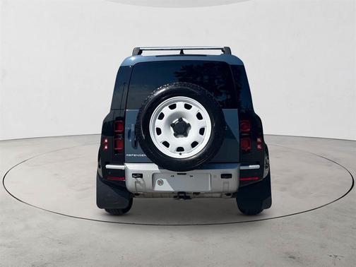 2024 Land Rover Defender 110 P300