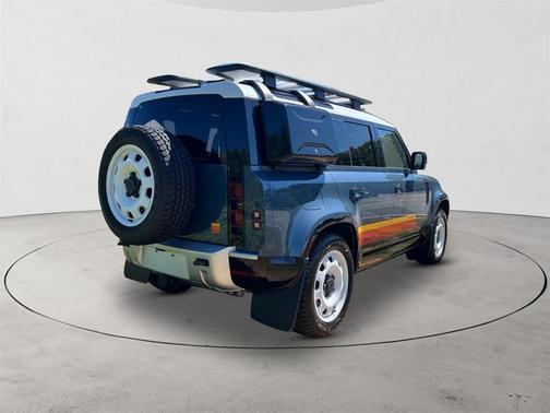 2025 Land Rover Defender 110 P300