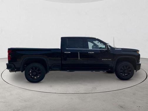 Black 2022 Chevrolet Silverado 2500 High Country