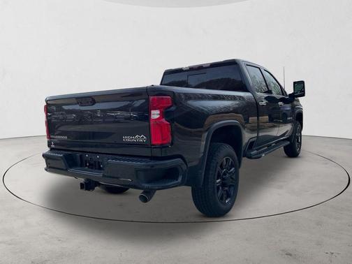 Black 2022 Chevrolet Silverado 2500 High Country