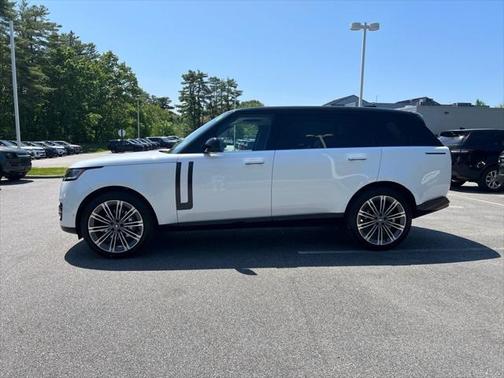 2025 Land Rover Range Rover P400 SE 7 Seat