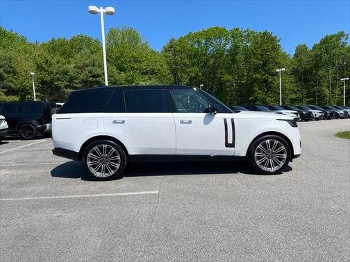 2025 Land Rover Range Rover P400 SE 7 Seat