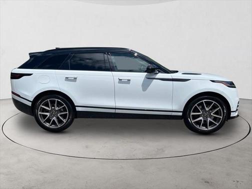 2026 Land Rover Range Rover Velar P250 SE R-Dynamic