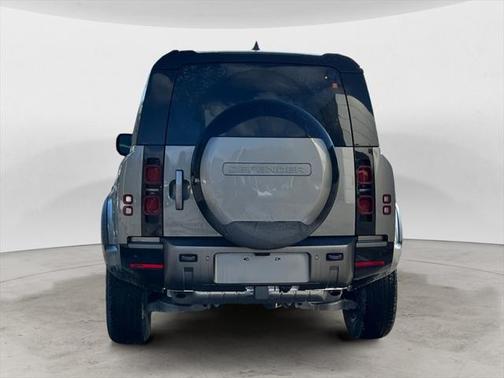 2025 Land Rover Defender 110 P400 X-Dynamic SE