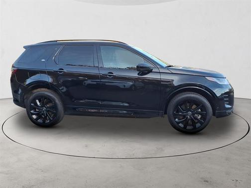 Santorini Black Metallic 2025 Land Rover Discovery Sport Dynamic SE