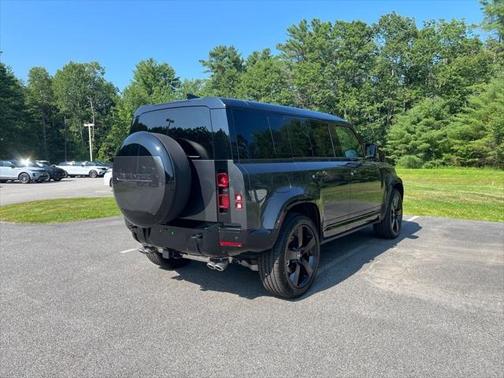 2025 Land Rover Defender 110 P500 X-Dynamic SE