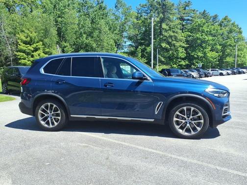 Phytonic Blue Metallic 2022 BMW X5 xDrive40i