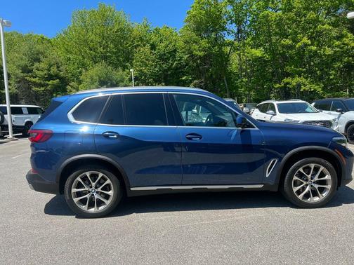 Phytonic Blue Metallic 2022 BMW X5 xDrive40i