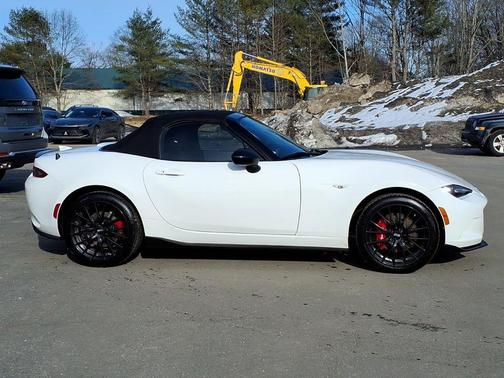 Arctic White 2016 Mazda MX-5 Miata Club